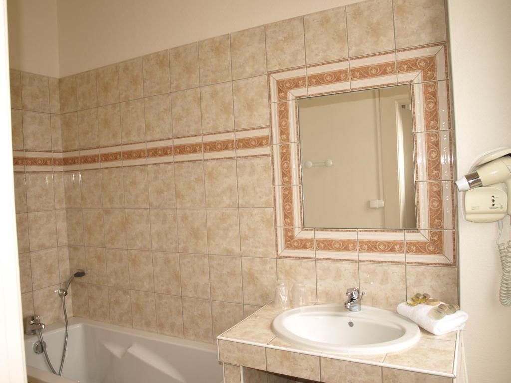 Hotel Arlequin Troyes Room photo
